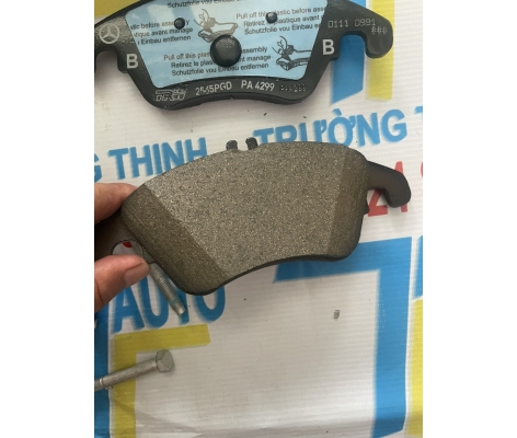 Bố thắng trước GLK 280:GLK250: GLK300:C350, E350, E550, C250, C300, E400, E250