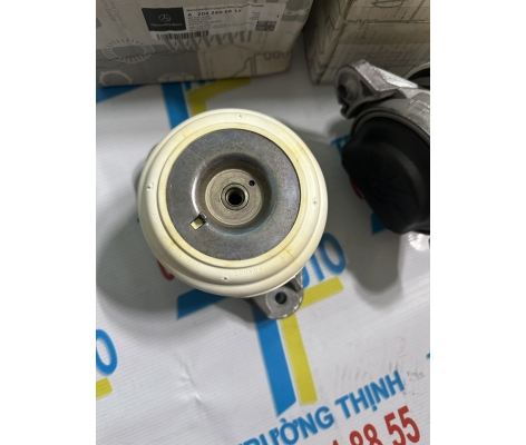 Cao su chân máy C350 E400 GLK350 W204