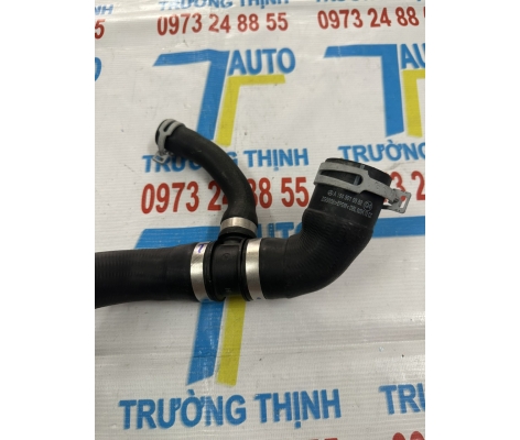Ống nước vào bơm nước ML350 GL450 W164 W251