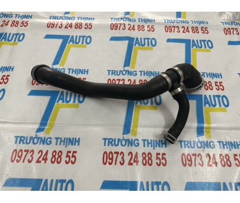 Ống nước vào bơm nước ML350 GL450 W164 W251