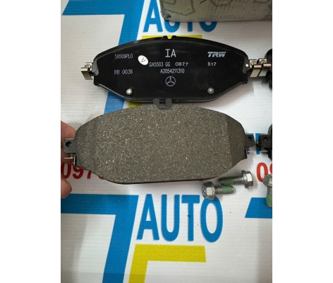 Bố thắng trước GLC250: C300 W253: W205