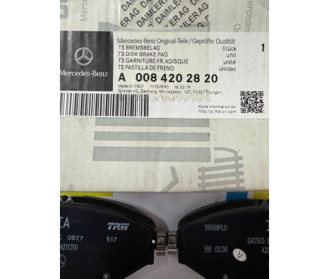 Bố thắng trước GLC250: C300 W253: W205